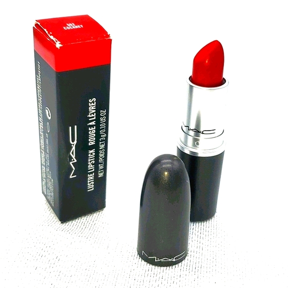 Mac Lustre Lipstick in Cockney 502 - Picture 3 of 8